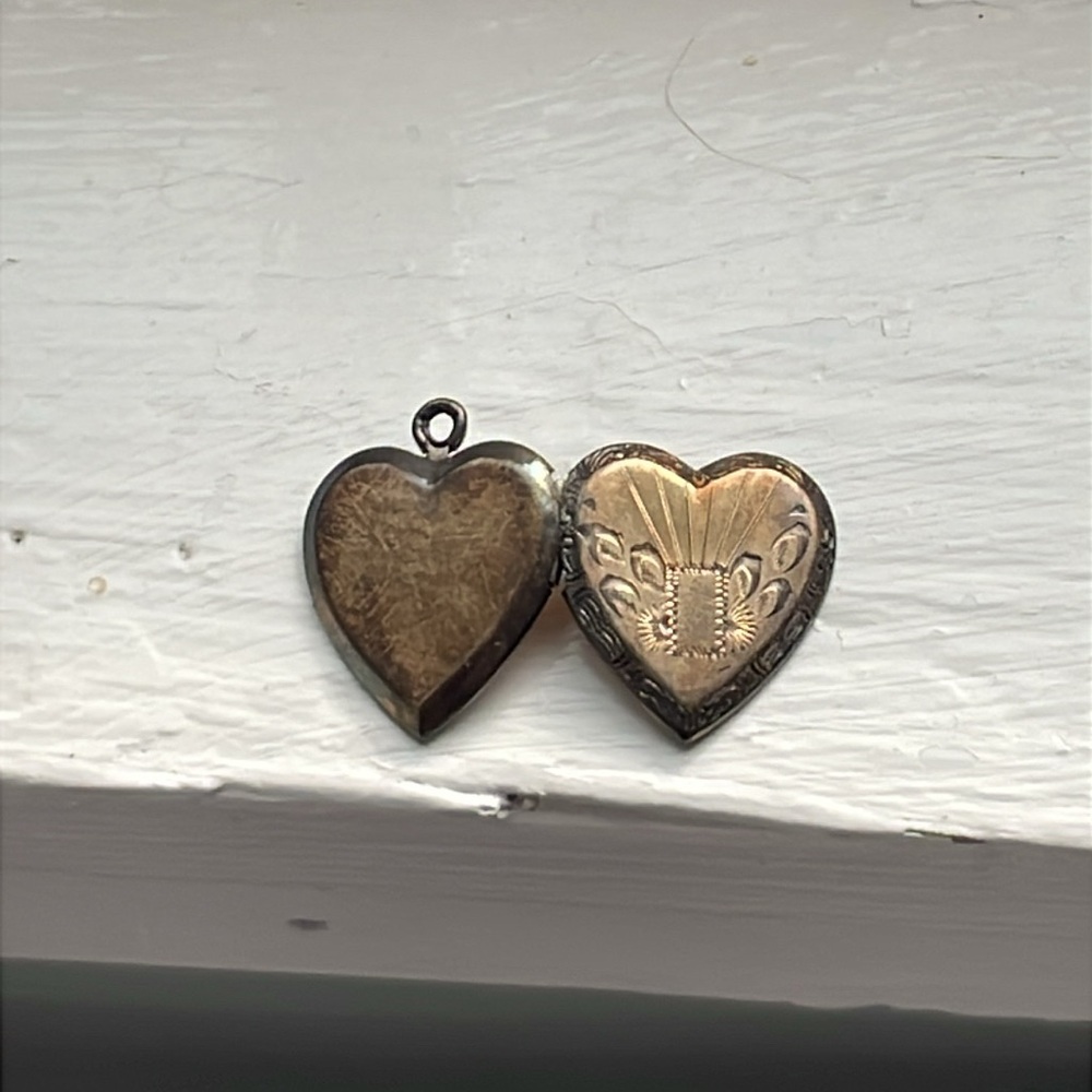 ***READ*** Children's jewelry #3 lockets and sweetheart bracelet - Picture 6 of 6